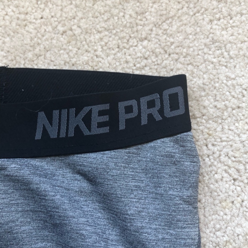 NIKE GRAY LEGGINGS WOMENS MEDIUM